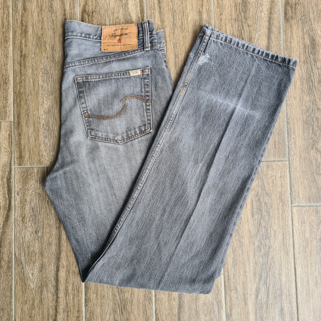 Levis Jeans Grey W34 L34 straight cut, Men's Fashion, Bottoms, Jeans on  Carousell