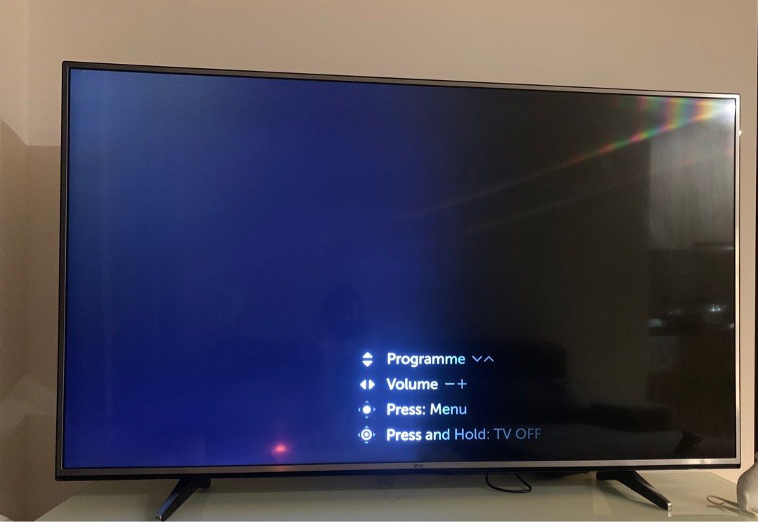 LG TV needs fixing (half screen dark), TV & Home Appliances, TV