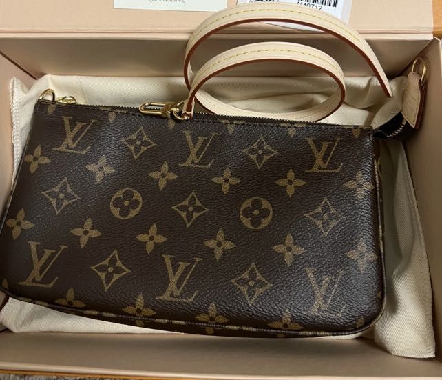 Authentic LV M81760 Mini Pochette 2022 Vivienne Holiday Collection, Luxury,  Bags & Wallets on Carousell