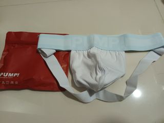 （分類：）位於 。 由 lucas_menwear 提交（商品編號 1220084879，圖片 1）。簡介： 。