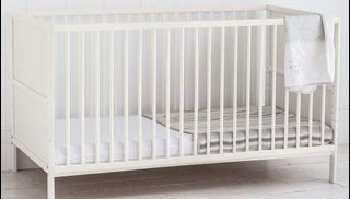 Mothercare Balham white cot/bed
