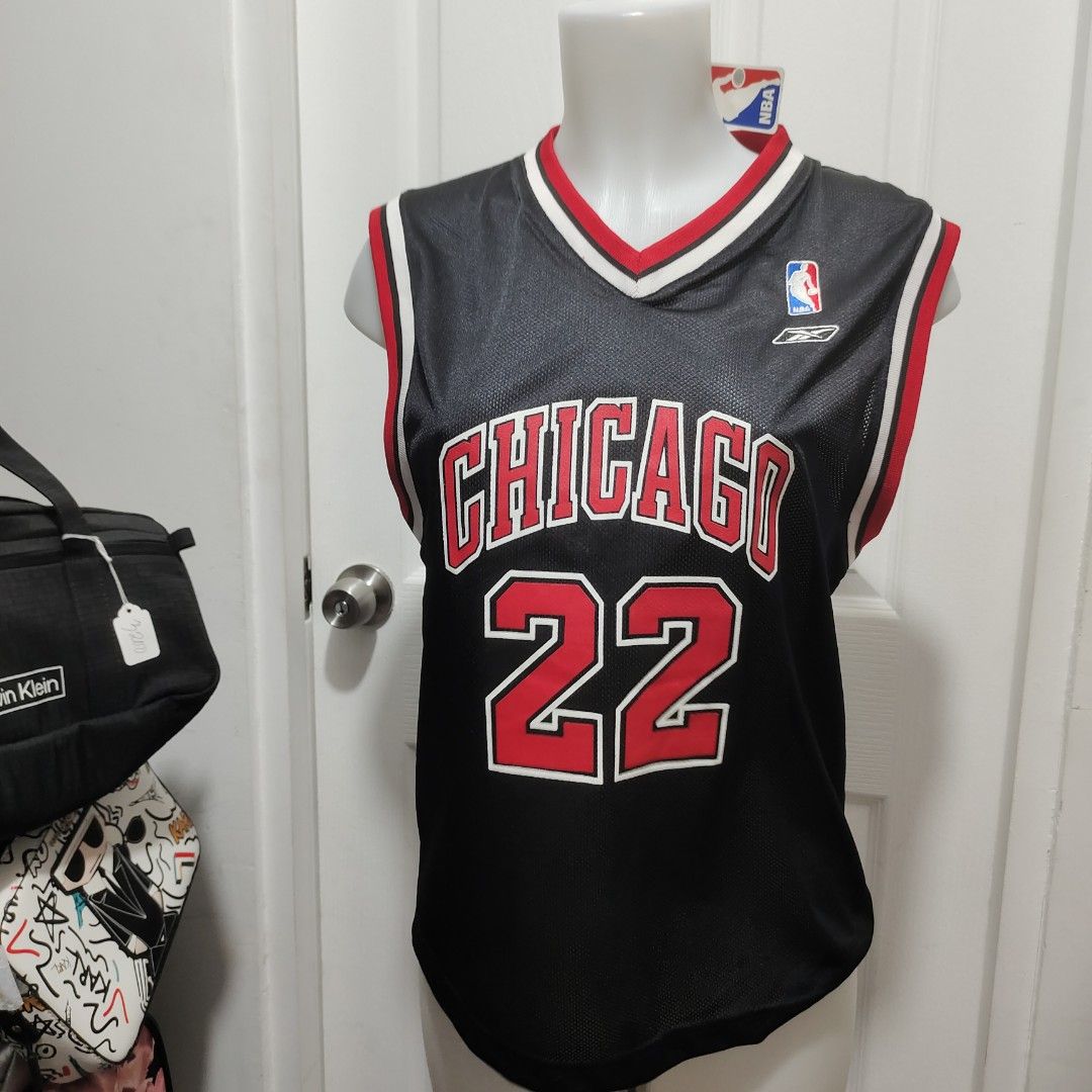 Chicago Bulls Jersey, Men's Fashion, Activewear on Carousell