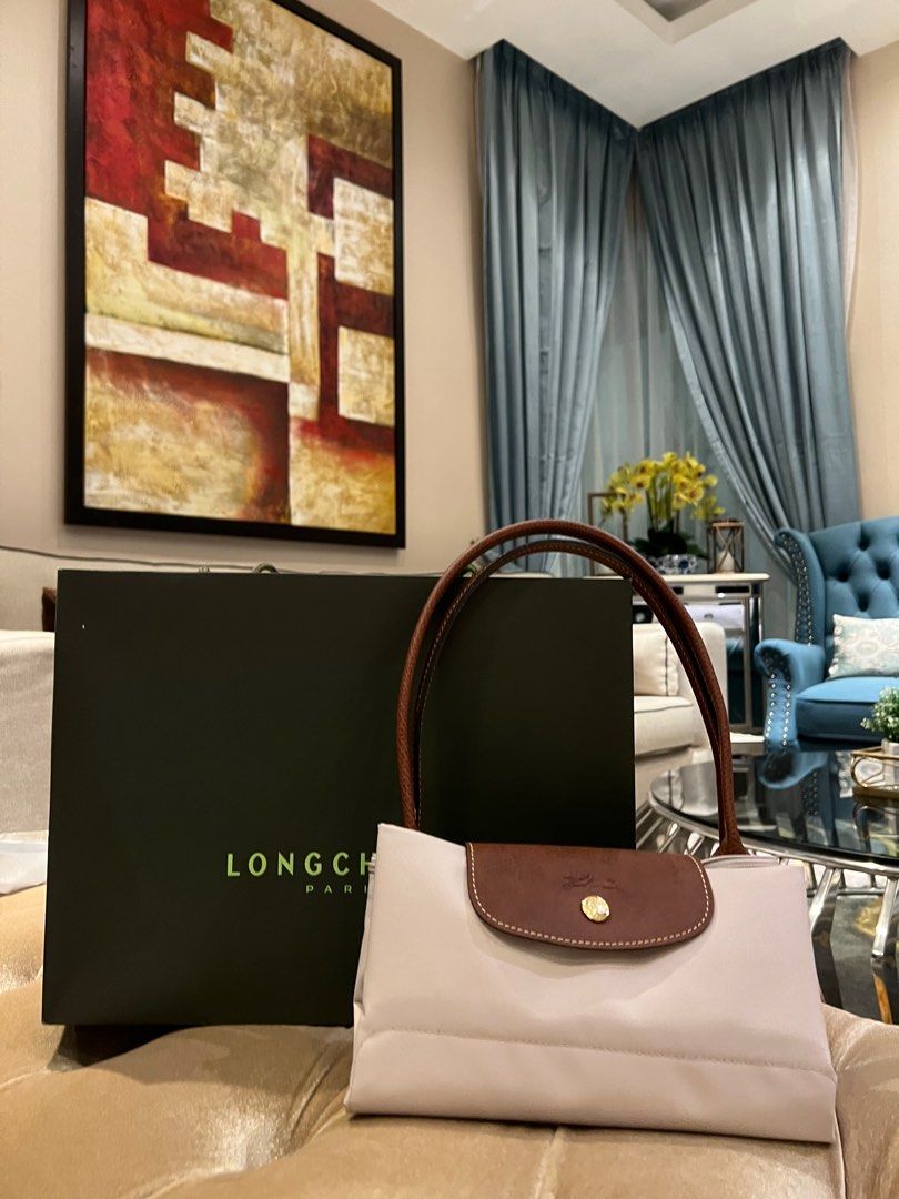 Long champ | Longchamp bag, Long champ bag outfit, Longchamp outfit