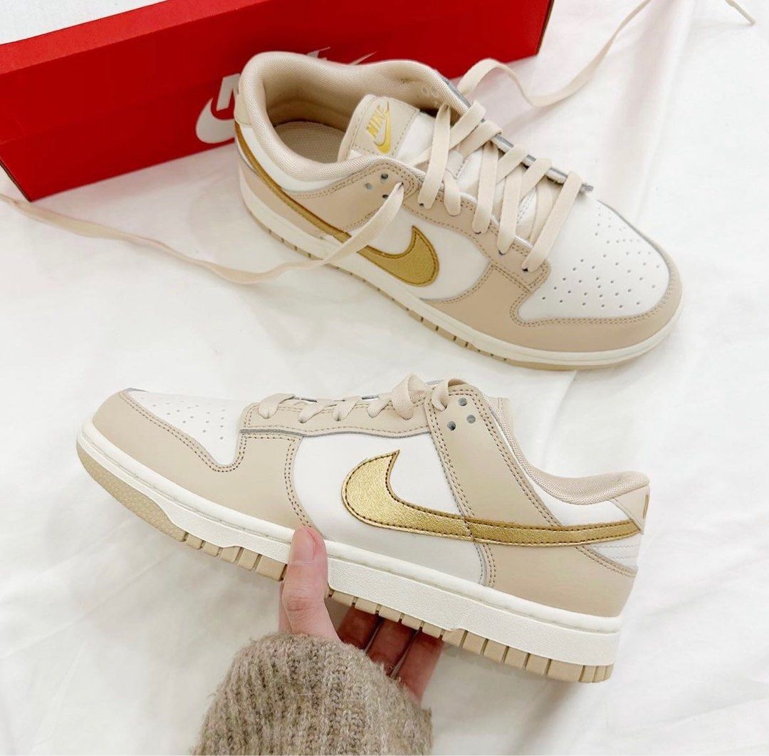 White nike gold swoosh shop