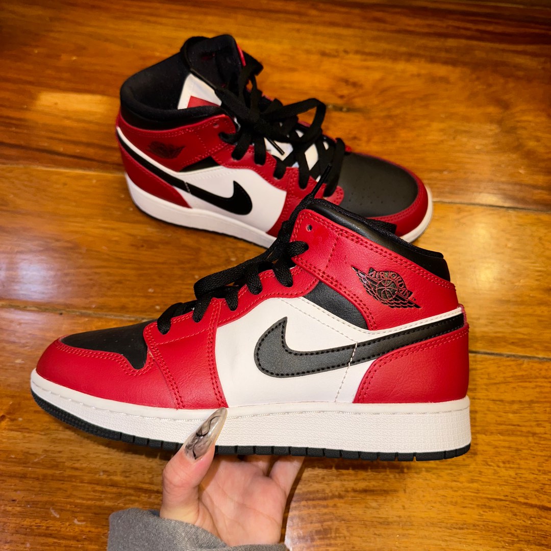 nike jordan mid chicago