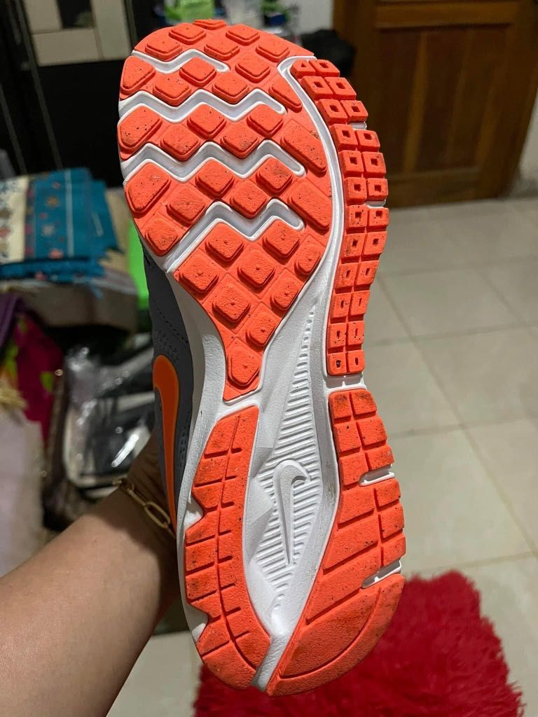 Nike Running Shoes Fesyen Wanita Sepatu Di Carousell nike-running-shoes-fesyen-wanita-sepatu-di-carousell