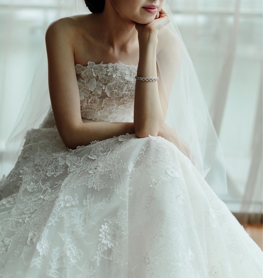Oscar de la deals renta wedding dress cost