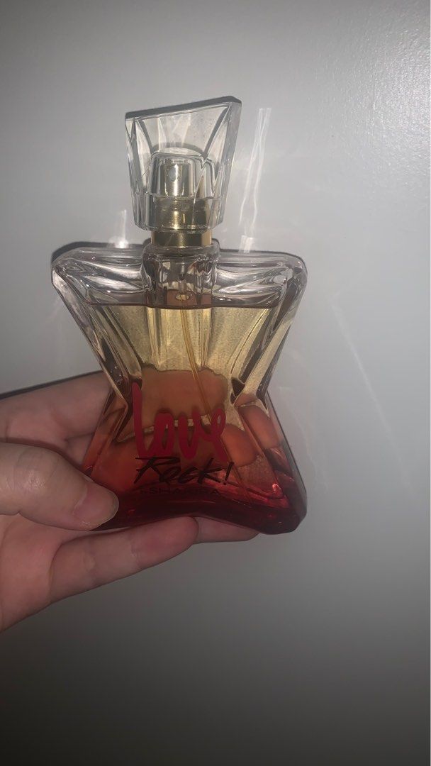 Perfume shakira love rock edt, Kesehatan Kecantikan, Parfum