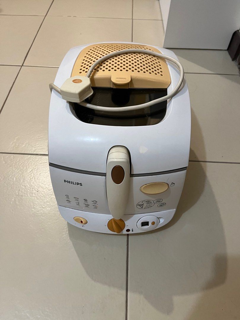 Philips deep fryer, TV & Home Appliances, Kitchen Appliances, Other