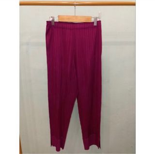 Pleats pants