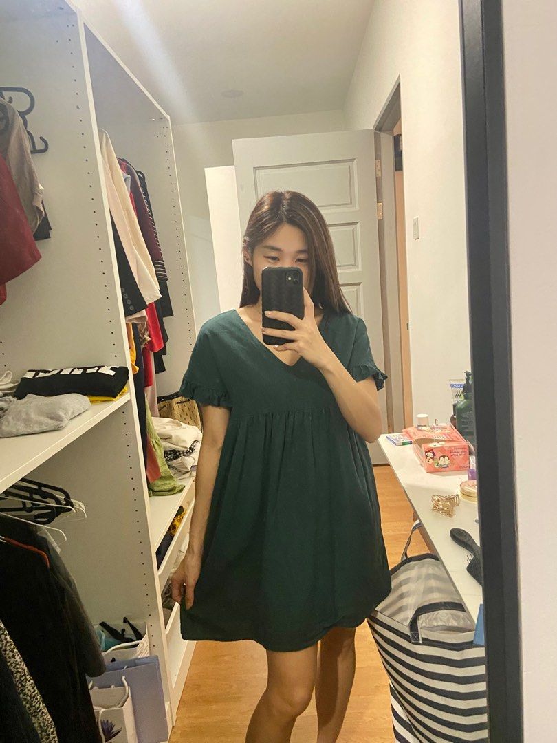 Preloved) LOVE BONITO Dark Green Babydoll Dress, Women's Fashion, Dresses &  Sets, Dresses on Carousell