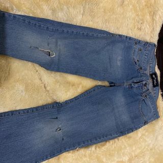 Ripped jeans cutbray