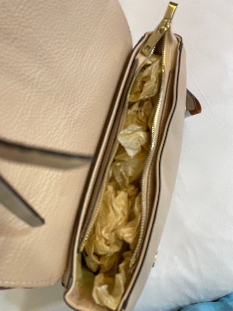 Roberta Firenze Modern Saddle Bag in Nude Pink, Women's Fashion, Bags ...