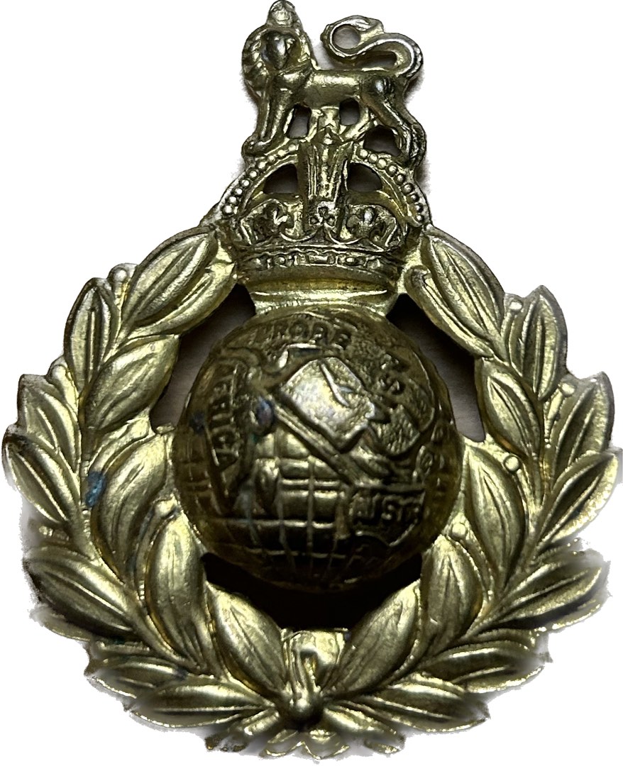 Royal Marines Cap Badge (Tudor Crown), 興趣及遊戲, 收藏品及紀念品, 古董收藏 Carousell