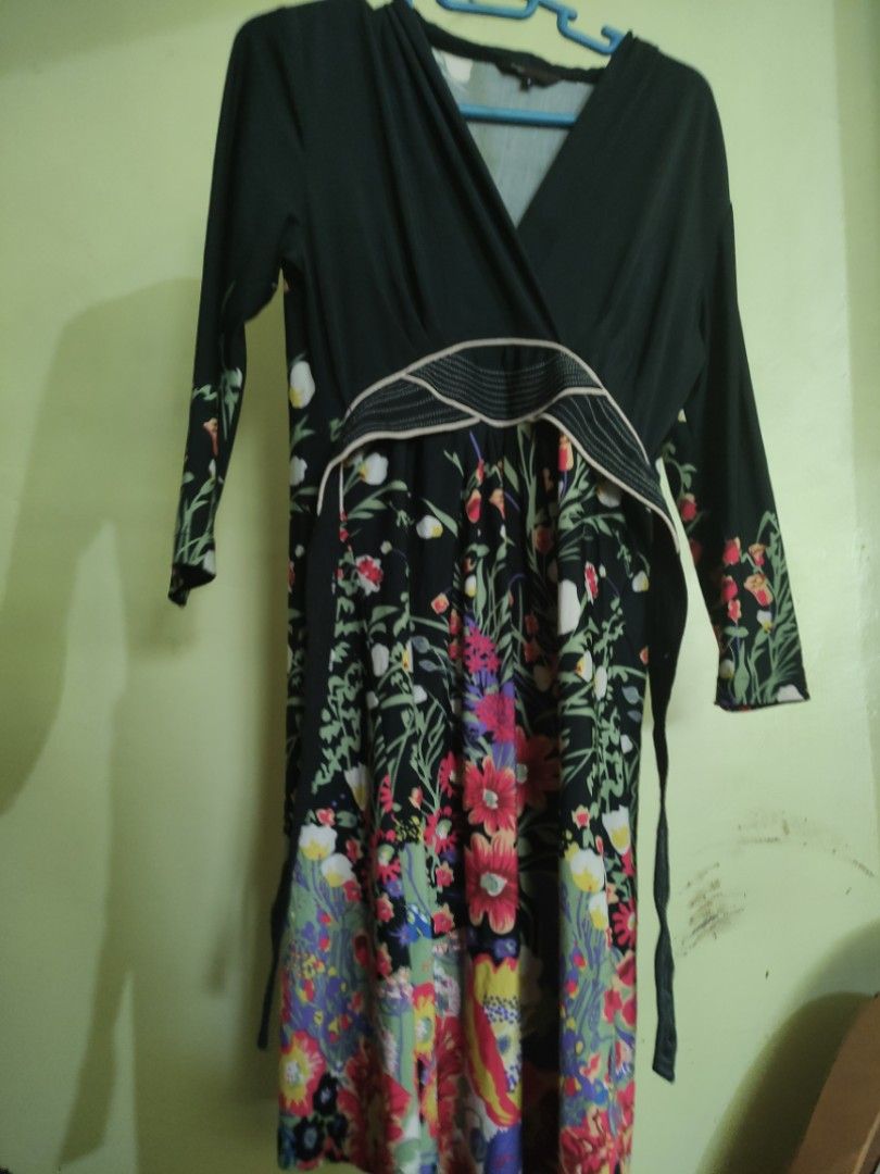 Sale Dress. BCBG Maxazria. Size 6. Firts XS-Semi L frame (Category: Dresses) located in Del Monte. Submitted by lovemommyandkids (Listing ID 1219974221, Image 3). Description: Sale Dress - Sale Dress. BCBG Maxazria. Size 6. Firts XS-Semi L frame BCBG Maxazria This is my preloved clothing nung payat pa ako. Once ko lang nagamit then di ko na nasuot ulit. No flaws. I can give discounts pag marami ang bibilhin. ☺️ Please see my listings for freebie 