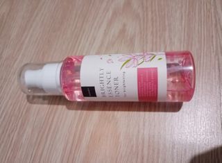 SCARLETT TONER BRIGHTLY ESSENCE GLOW (MASIH ADA BOX)
