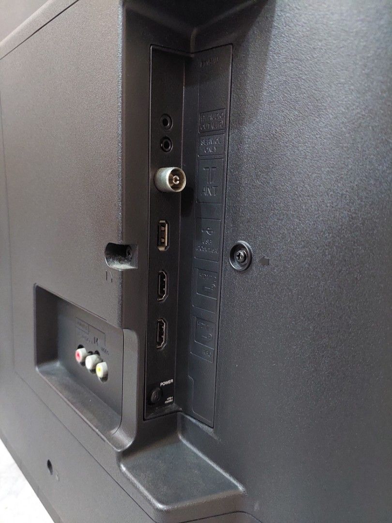 Sharp Aquos Tv 42" 2TC42BD1X Dolby Audio, good condition, TV & Home