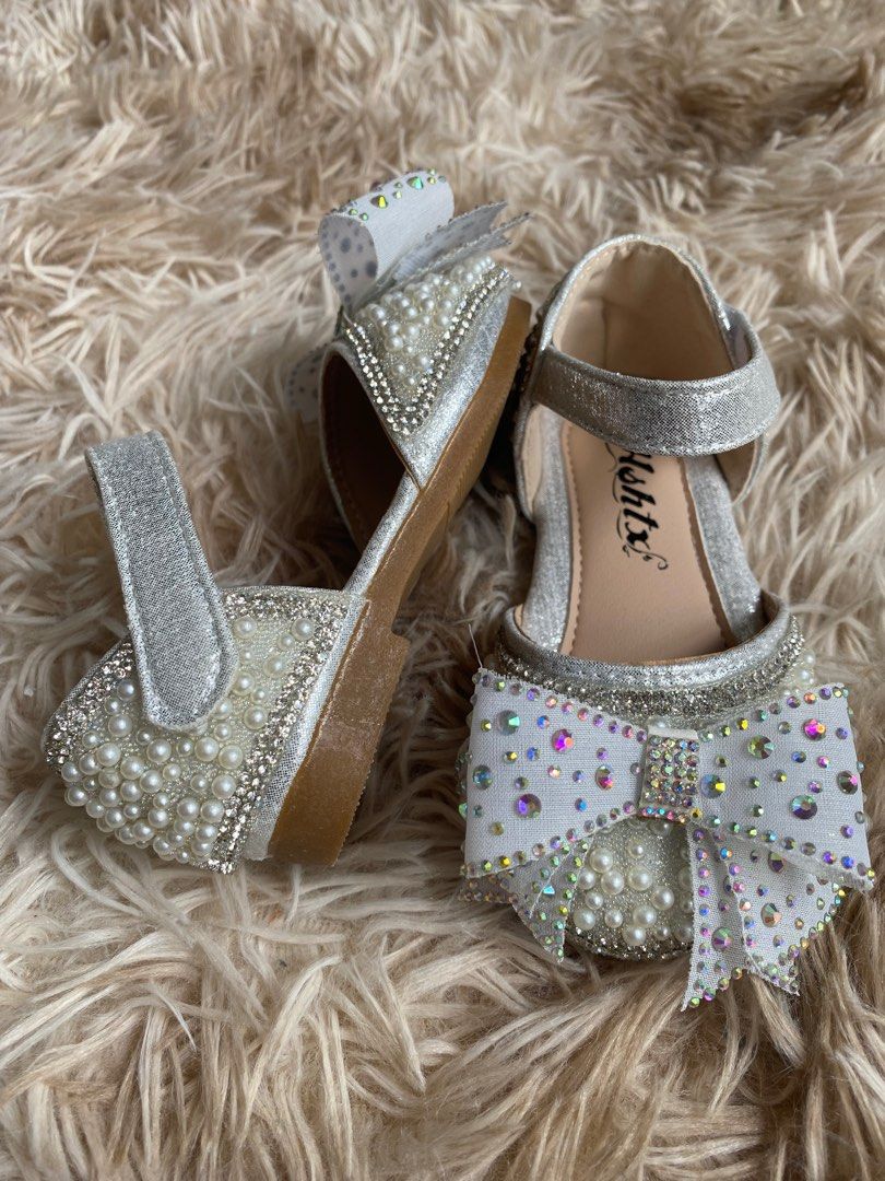 Silver sparkly sale baby shoes