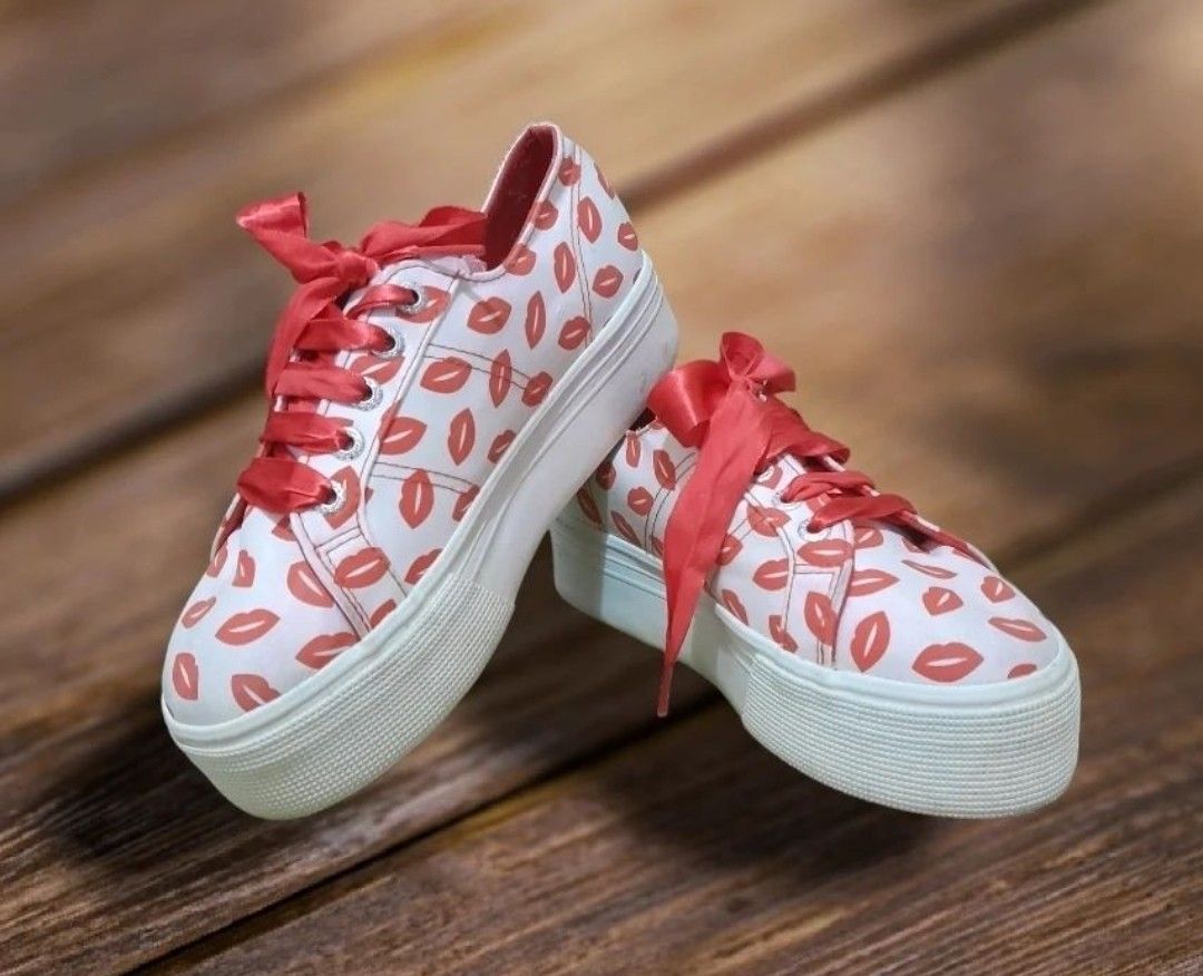 Superga x lizzy store