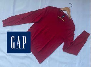 Sweater knit v-neck by GAP red