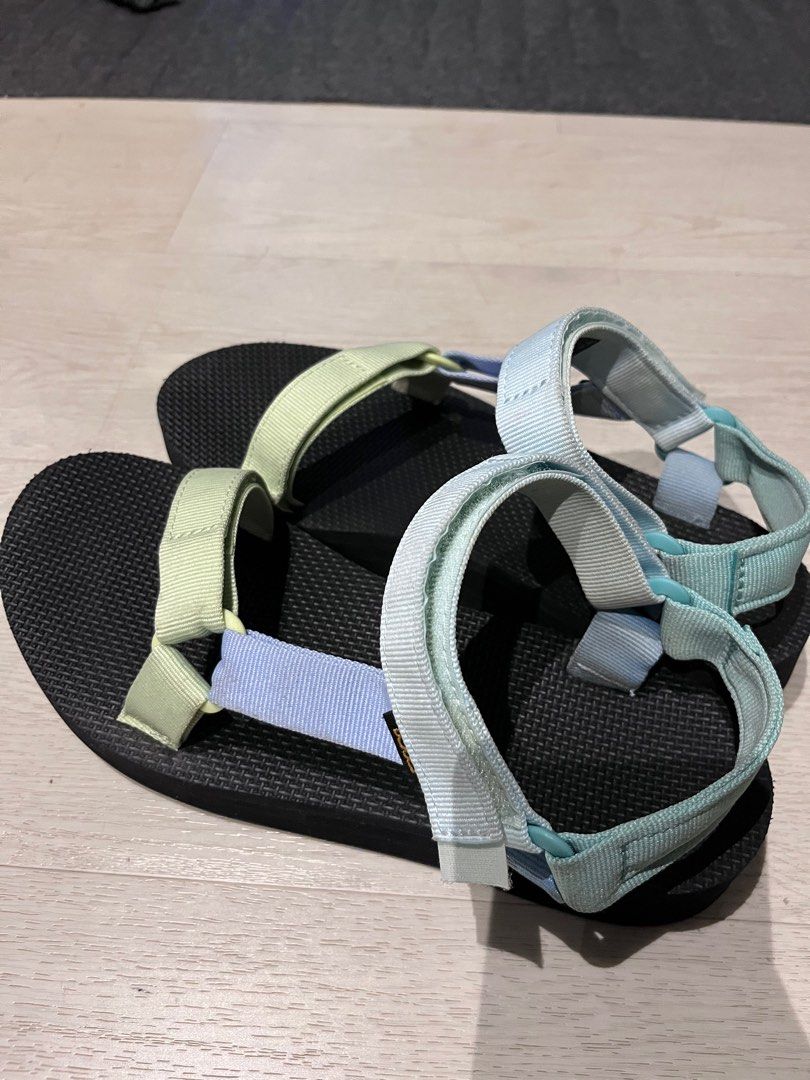 Chunky teva cheap sandals
