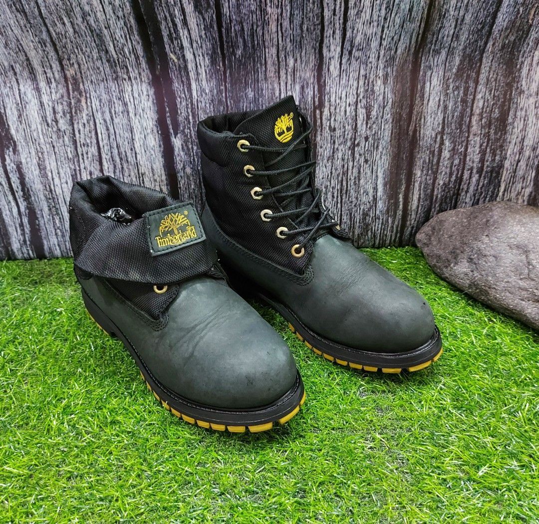 Timberland Roll Top Boots 57557 Mens Black Gold Ukuran 41,5, Fesyen Pria, Sepatu , Sepatu Boot di Carousell Timberland Boots Black And Gold