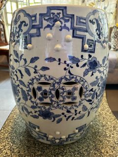 Vintage Chinese porcelain stool Jar