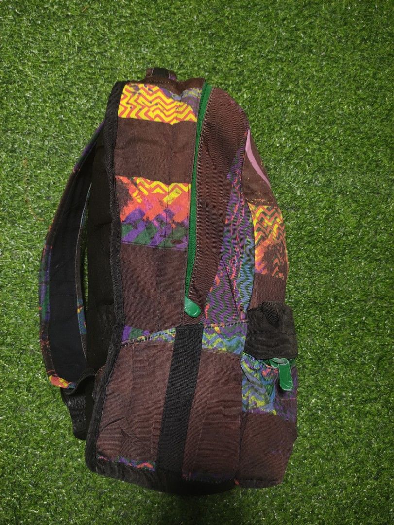 VOLCOM BACK PACK (Category: Backpacks) located in Koronadal. Submitted by OLDWORLD_GARMENTS (Listing ID 1220090524, Image 2). Description: LIGHTLY USED ISSUE SIGN OF USAGE NO MAJOR FLAWS LIKE PIN HOLE, RIP OFF VERY PRESENTABLE.