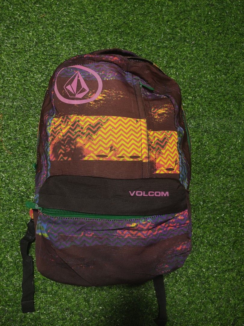 VOLCOM BACK PACK (Category: Backpacks) located in Koronadal. Submitted by OLDWORLD_GARMENTS (Listing ID 1220090524, Image 1). Description: LIGHTLY USED ISSUE SIGN OF USAGE NO MAJOR FLAWS LIKE PIN HOLE, RIP OFF VERY PRESENTABLE.