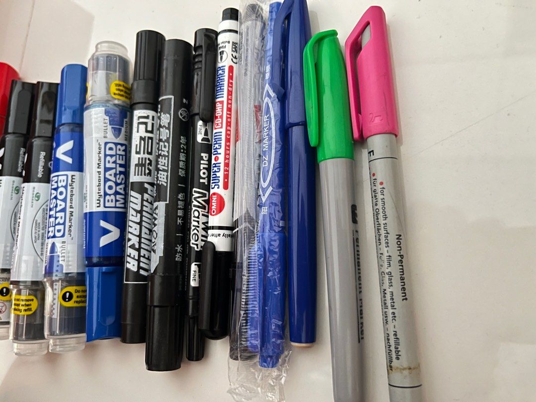 Whiteboard markers, permanent marker, Hobbies & Toys, Stationery & Craft, Stationery & School