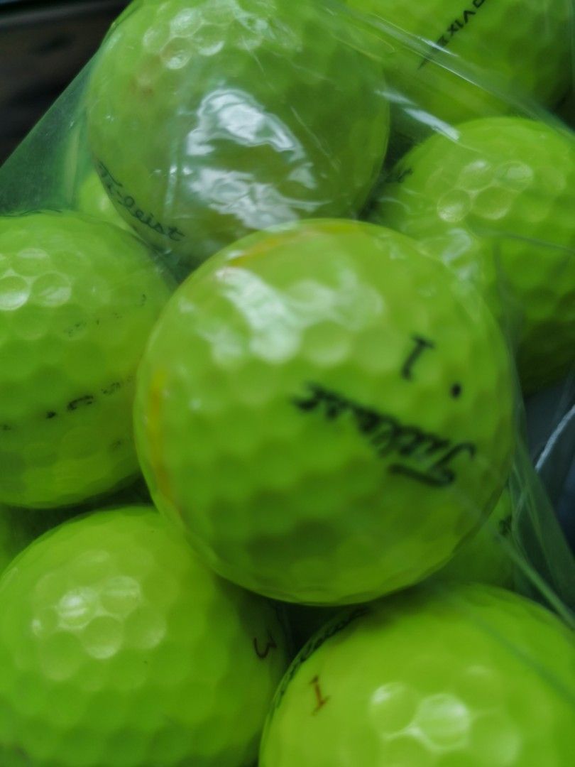 18 Titleist ProV golf balls, Sports Equipment, Sports & Games, Golf on