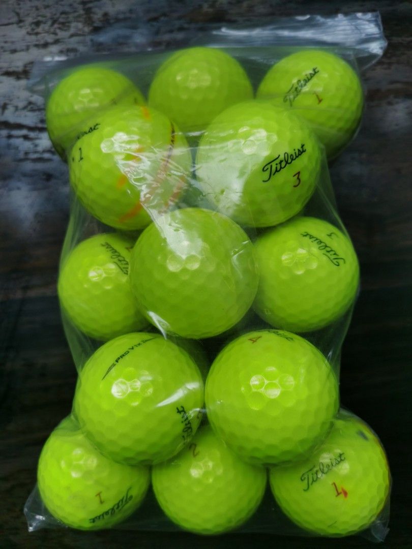 18 Titleist ProV golf balls, Sports Equipment, Sports & Games, Golf on