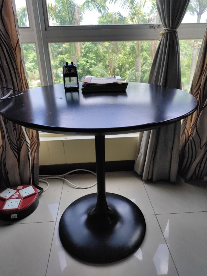 3 foot high hot sale table