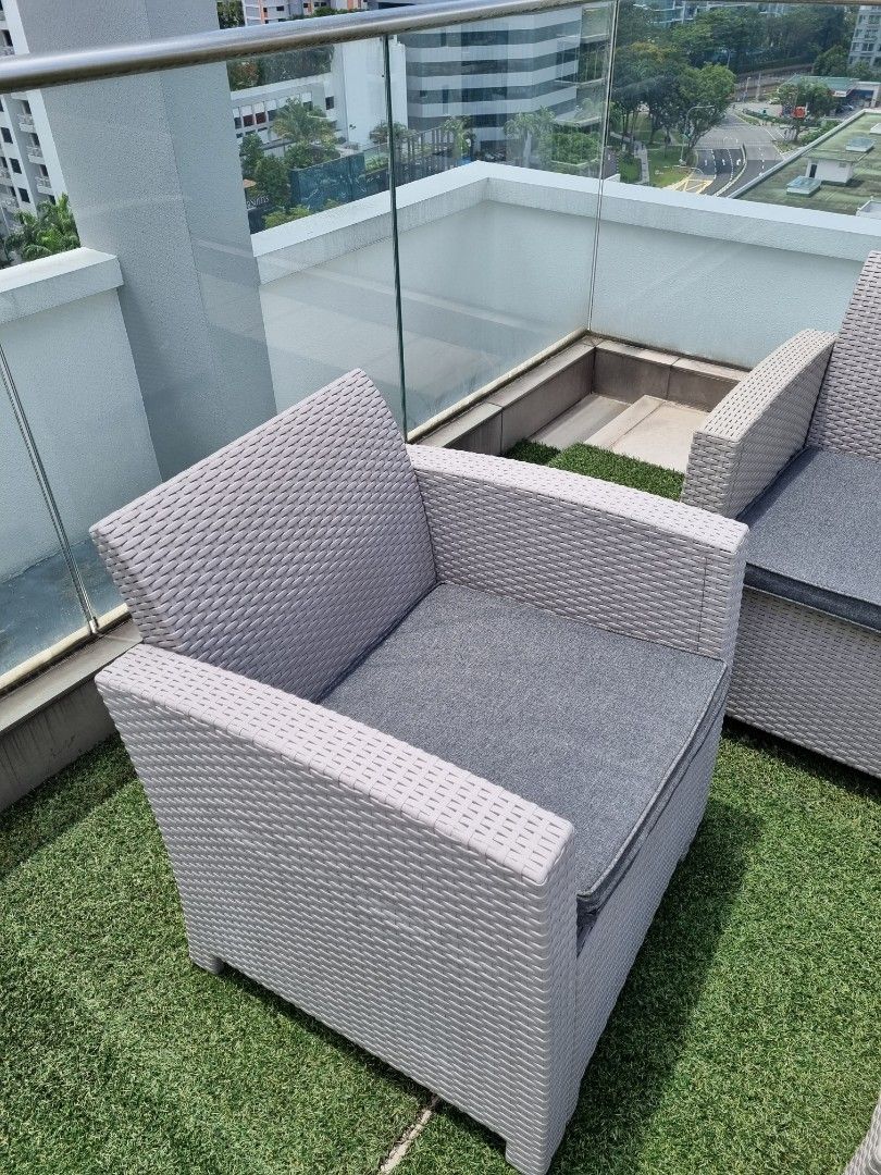 5 Seater Outdoor Furniture Set (include artificial grass turf