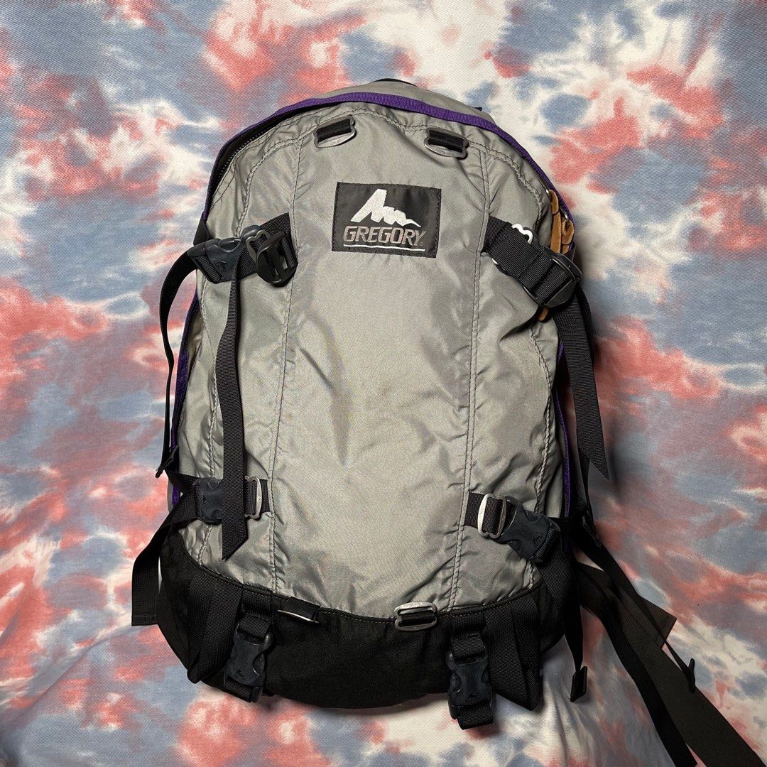 90% new 美國製Gregory Day and half pack 33L grey & purple trim