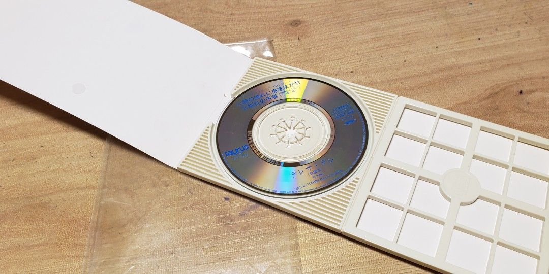 日本早期版 三吋碟 鄧麗君 離別的感覺 CD碟 MADE IN JAPAN 出版舊 正版碟, 興趣及遊戲, 音樂、樂器 & 配件, 音樂與媒體 ...