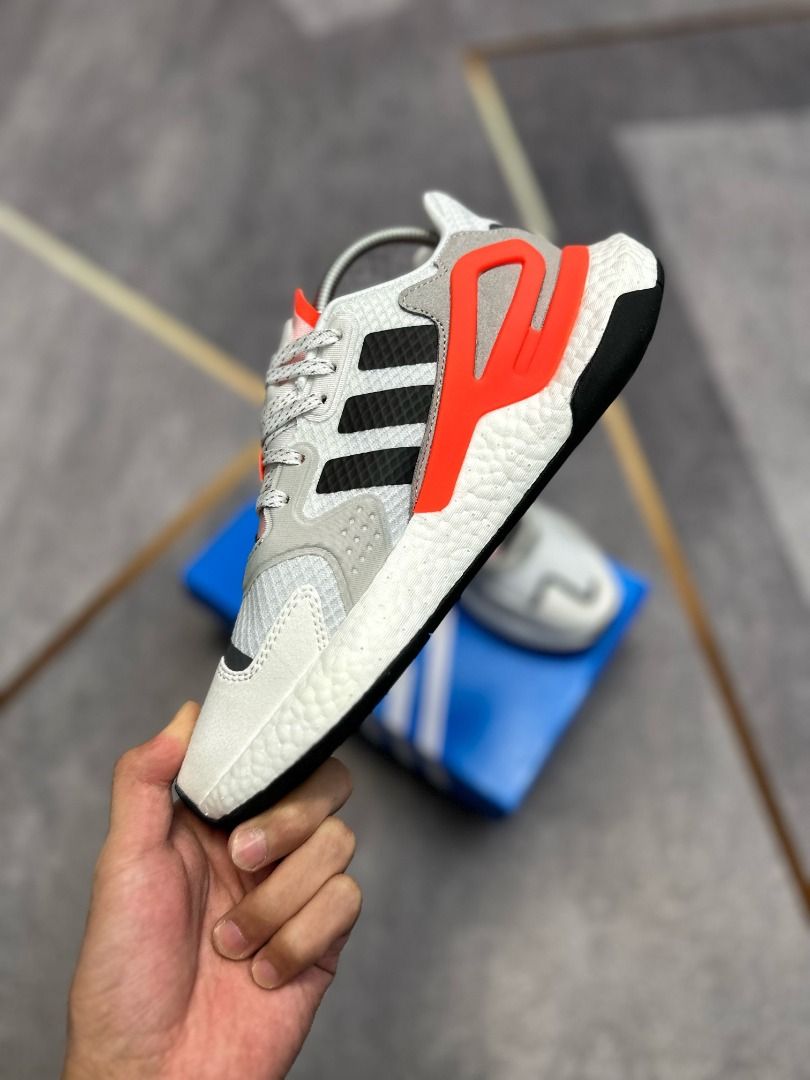 Night adidas shop