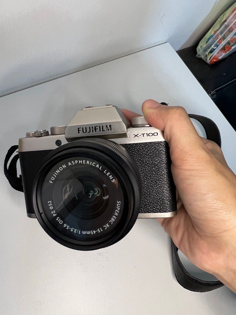 AE Fujifilm XT100 Mirrorless Digital Camera, Photography, Cameras on