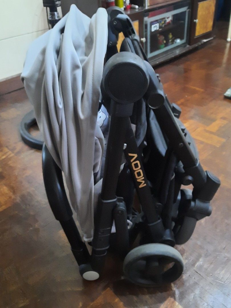 Akeeva Moov / Akeeva Luxury Baby Stroller (Category: Strollers) located in Las Pinas. Submitted by chelhq (Listing ID 1219185404, Image 2). Description: Repriced from P8,000 to P6,500 as of 03.12.23! •compact and travel-friendly •with front-facing parent handle! •XL wide canopy with zippered breathable mesh (for airflow) •wheel suspension •cushioned seat and backrest •full and wide backrest for comfort •with basket at the bottom •easy fold and st