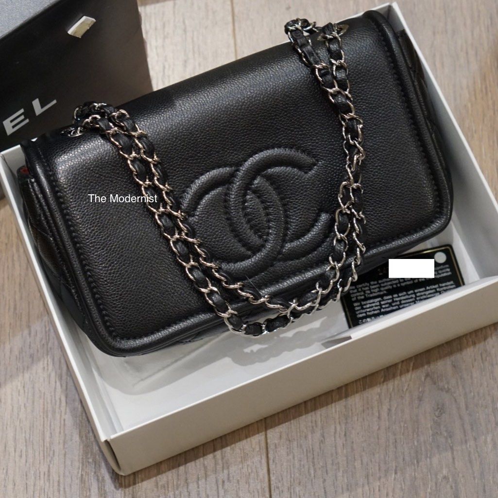 Authentic Chanel Black Caviar Grained Calfskin Chain Flap Bag, Luxury, Bags  & Wallets on Carousell