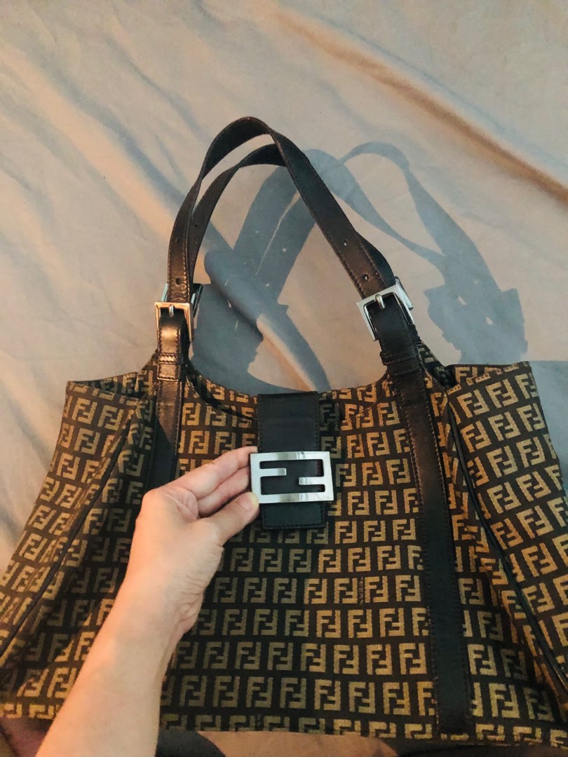 📛(authentic) VINTAGE FENDI SAS ROMA MADE IN ITALY, Luxury, Bags & Wallets  on Carousell