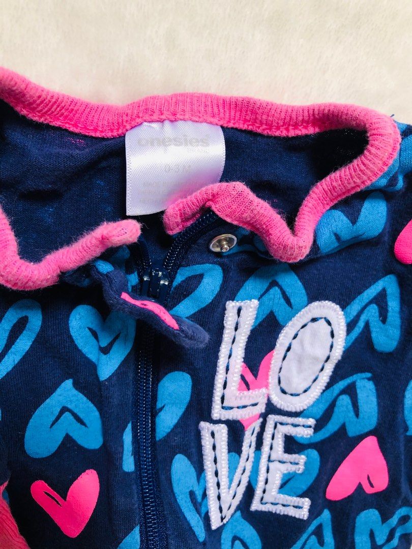 Baby clothes (Jumpsuit) (Category: Babies & Kids Fashion) located in Caloocan City. Submitted by gorgzel (Listing ID 1220191902, Image 2). Description: Decluttering SALE!!! 0-3months NEVER WORN (outgrown in the closet) (Bib not included) NO ISSUES UNLESS STATED 💖 With 2 clothes freebies (Minimum amount bought P500).