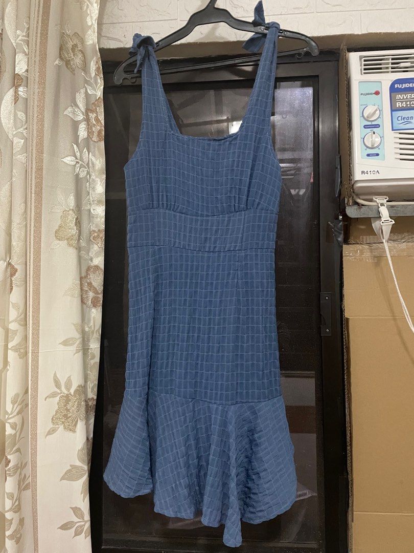 Bangkok Tie Strap Dress (Category: Dresses) located in Cavite. Submitted by jvmrtnz (Listing ID 1220274040, Image 2). Description: Used once Bought this for ₱700 at Greenhills Blue Dress Mermaid Style.