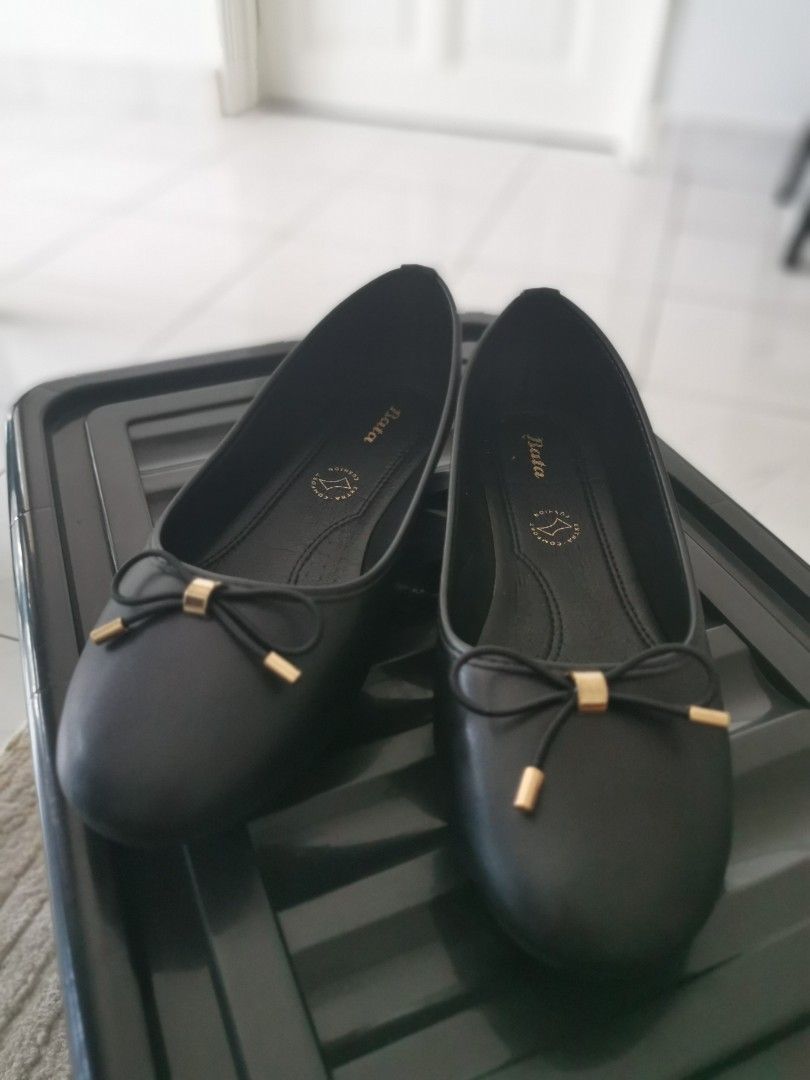 Bata shop flat shoes