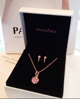 ⭐BIG SALE PANDORA AUTH DAISY FLOWER NECKLACE AND HOOP EARRINGS SET