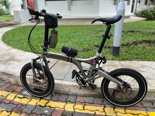 Birdy Gen 3 with 20" Carbon Wheel Set