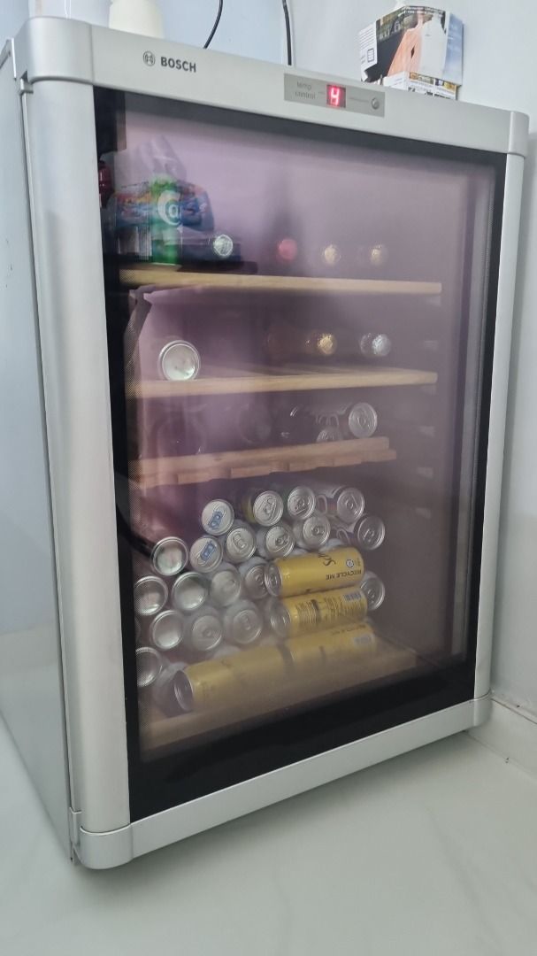 Bosch KTW18V80 Wine Chiller, TV & Home Appliances, Kitchen Appliances