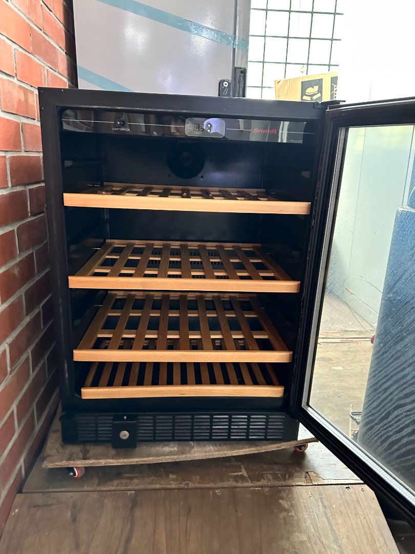 BRANDT 50 Bottles Wine Chiller CAV50X2, TV & Home Appliances, Kitchen