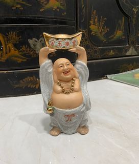 Buddah Lucky Coin Porcelain Ceramic Figurine