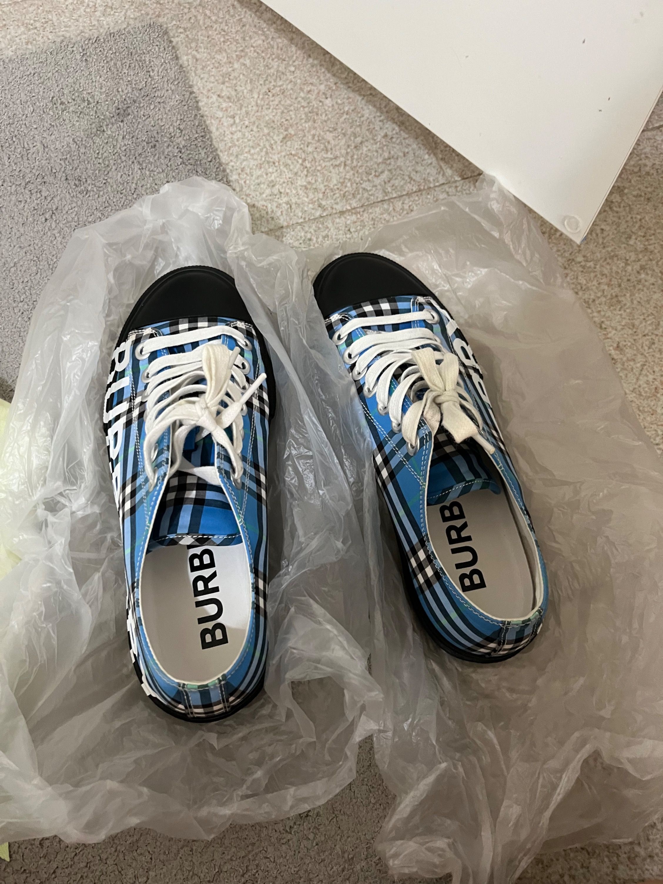 Burberry shoes outlet mens silver